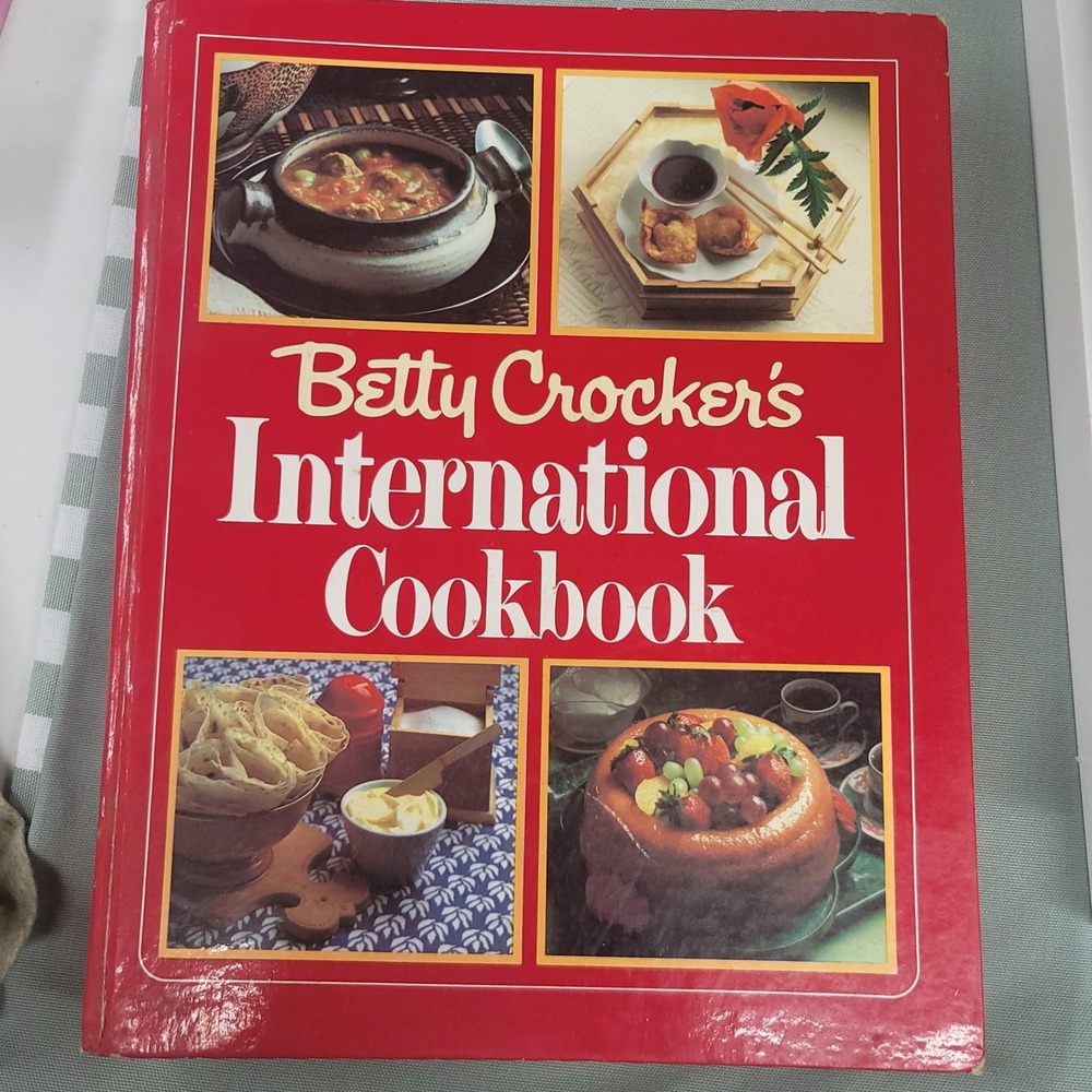 Betty Crocker's‎ International Cookbook - Vintage Recipes